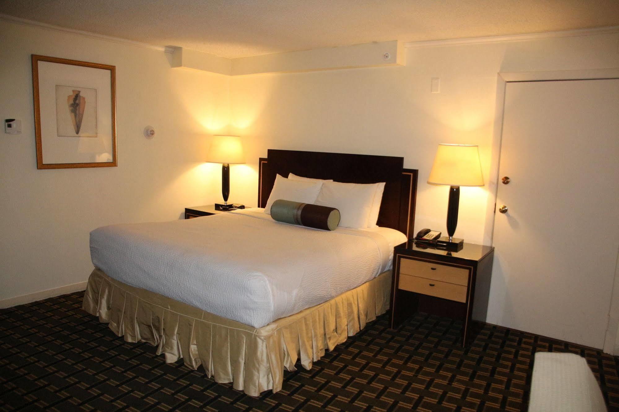 Plaza - Boston Hotel 3*